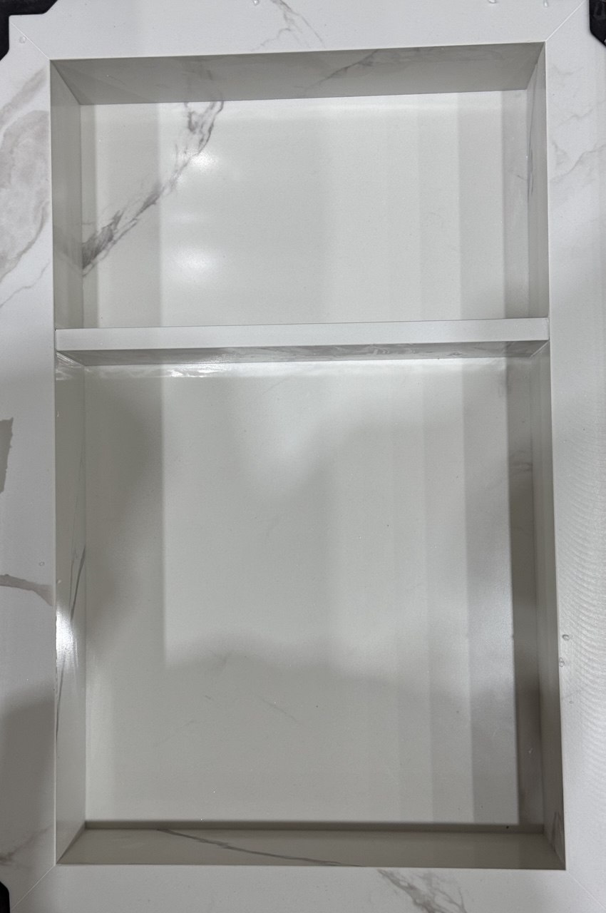 MARBLE NICHE WHITE CARRERA 16X24