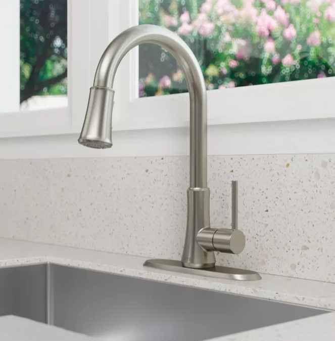  Pfister Classic 1-Handle Pull-Down Kitchen Faucet - Stainless Steel