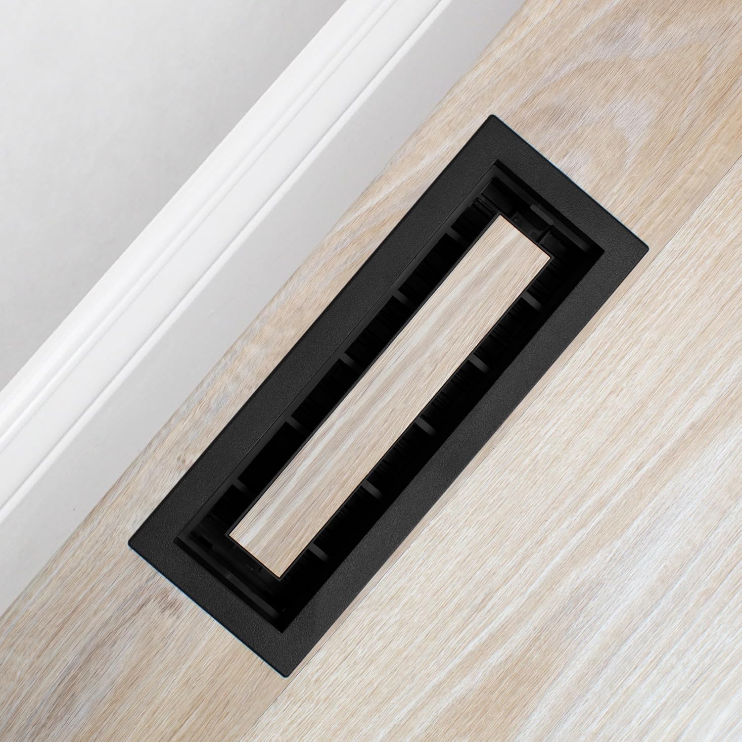 Drop-In Vent � 4" x 10", Black 