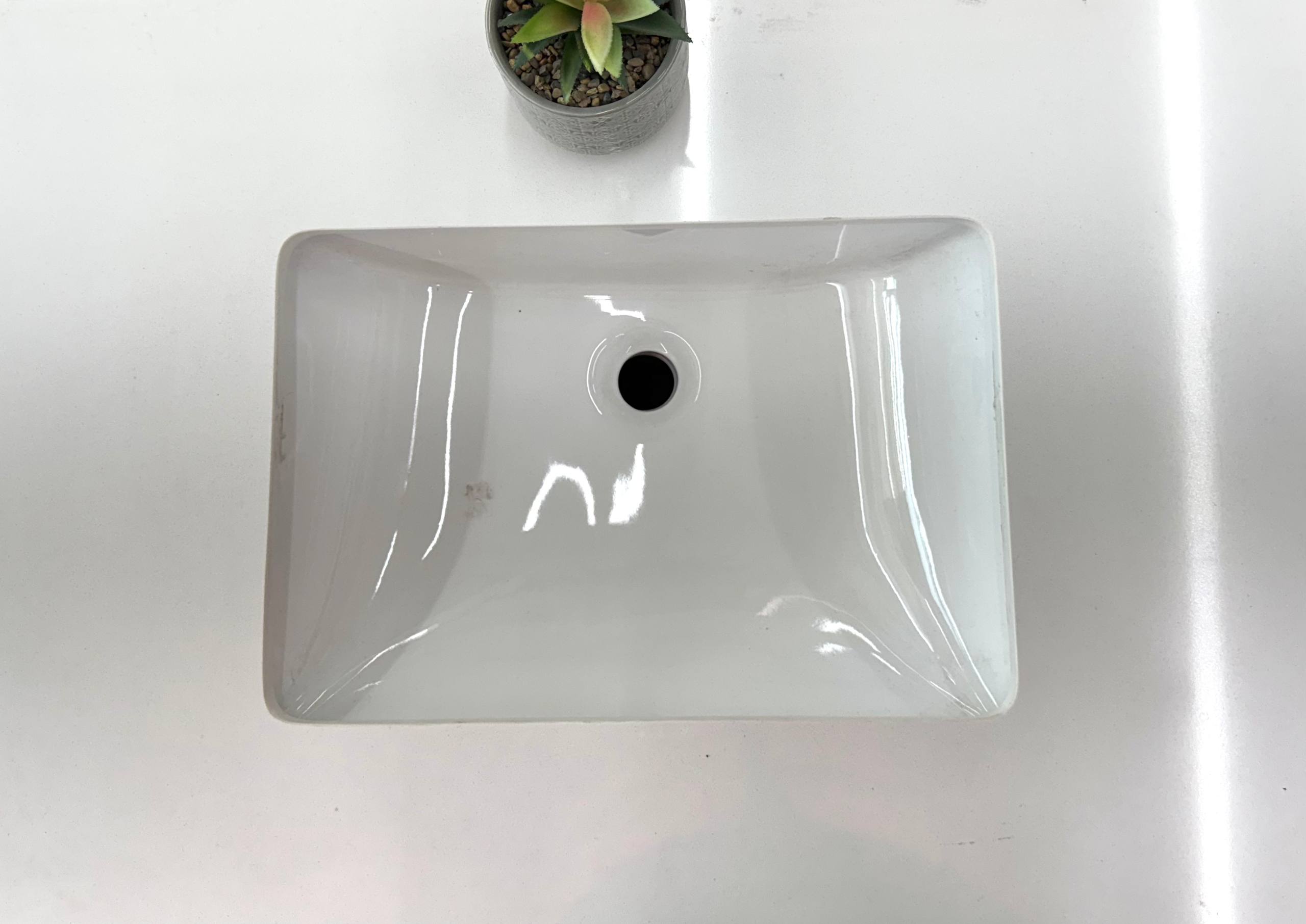 GYY02 Vanity Countertop � 25", Pure White